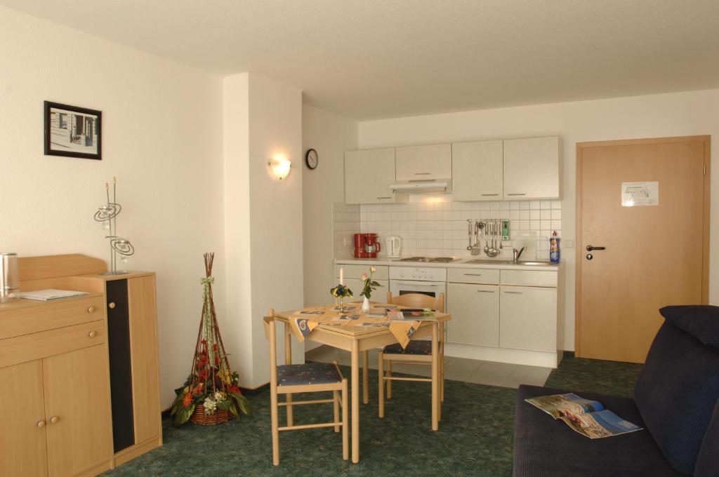Garni Hotel Hof Zum Ахаус Экстерьер фото